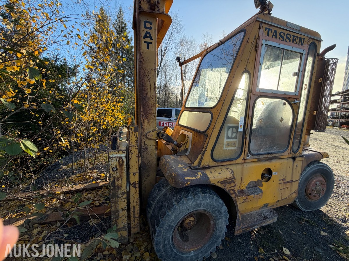 1974 Caterpillar B12 gaffeltruck, 5,4 tonn, lange gafler