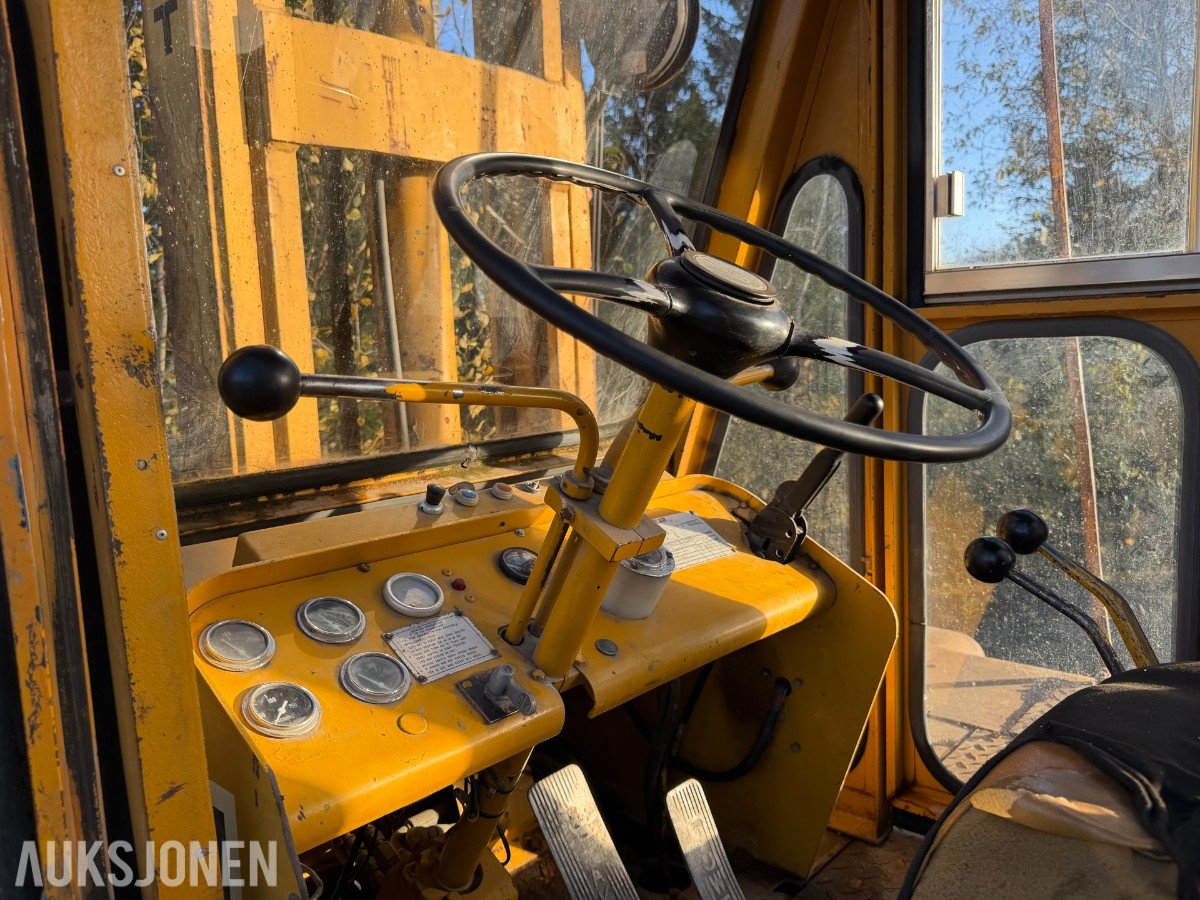 1974 Caterpillar B12 gaffeltruck, 5,4 tonn, lange gafler