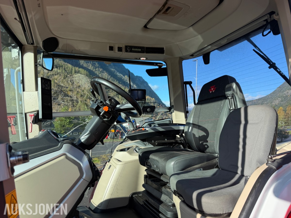 2023 Massey Ferguson 8S.305 Dyna-VT Traktor Frontlaster Fronthydraulikk Front-PTO