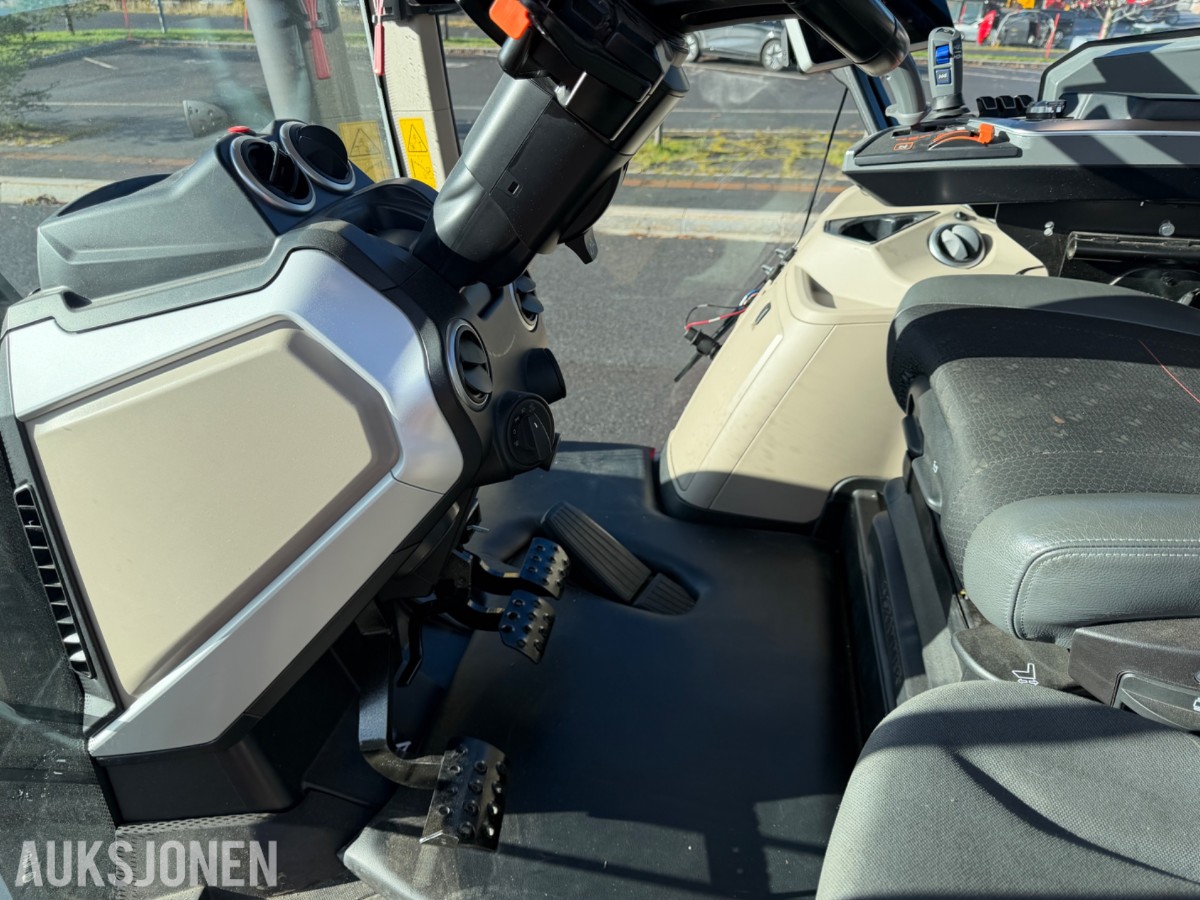 2023 Massey Ferguson 8S.305 Dyna-VT Traktor Frontlaster Fronthydraulikk Front-PTO