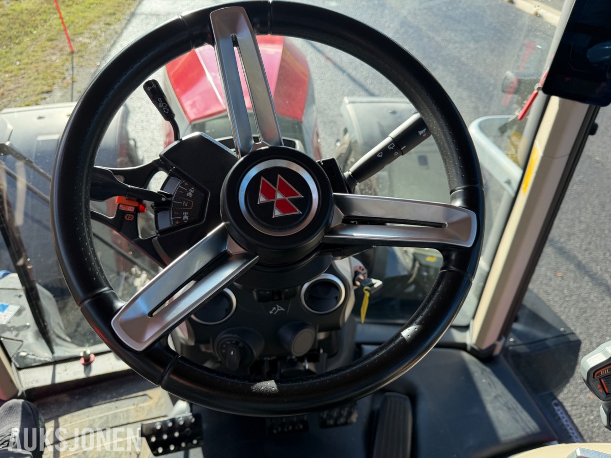 2023 Massey Ferguson 8S.305 Dyna-VT Traktor Frontlaster Fronthydraulikk Front-PTO