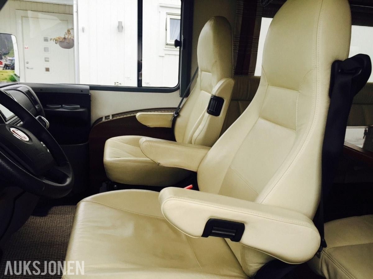 2011 Bürstner Elegance I 810 Campingbil