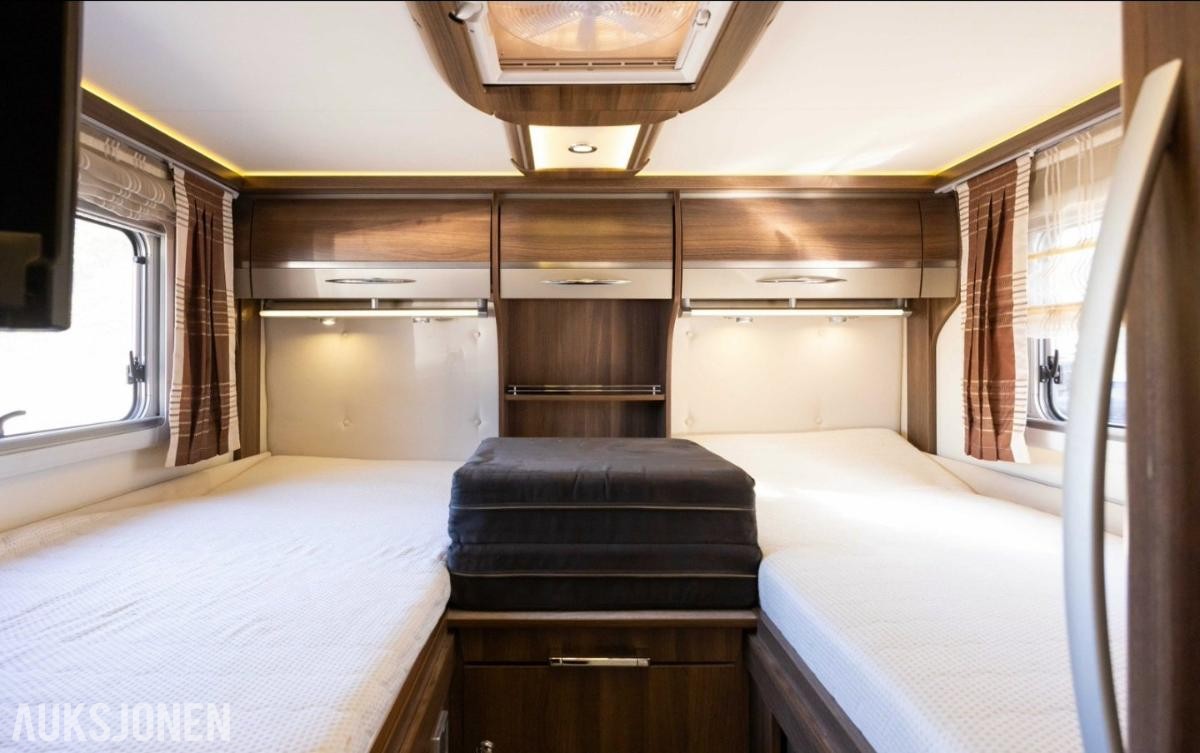 2011 Bürstner Elegance I 810 Campingbil