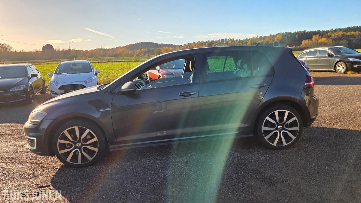 2016 Volkswagen GOLF GTE 1.4-150 Rep objekt , 185000km