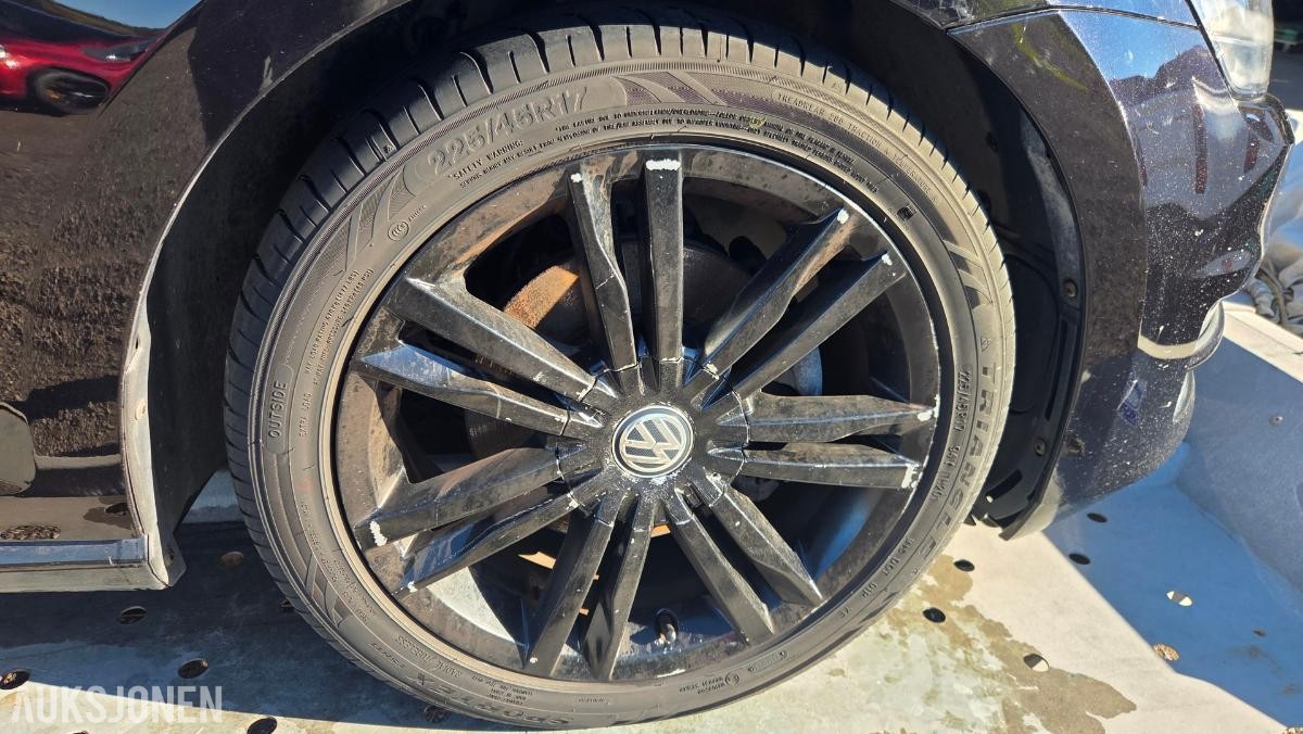 2014 Volkswagen GOLF 1.4-140 Rep objekt , 177000km