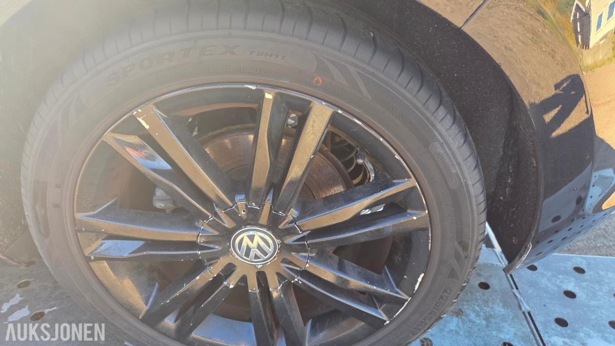 2014 Volkswagen GOLF 1.4-140 Rep objekt , 177000km