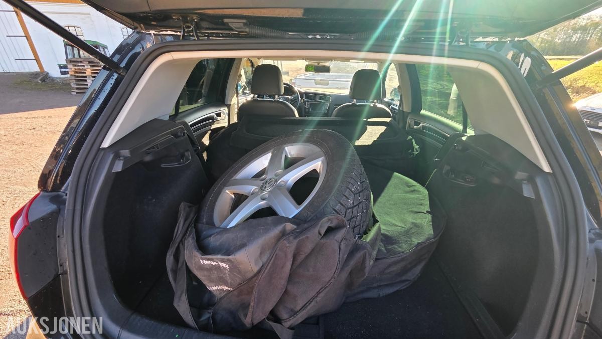 2014 Volkswagen GOLF 1.4-140 Rep objekt , 177000km