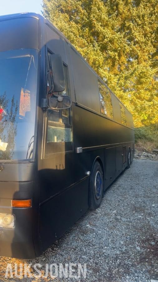 1990 Scania 3-serie russebuss – 12,4 meter – Lyd- og lysoppsett