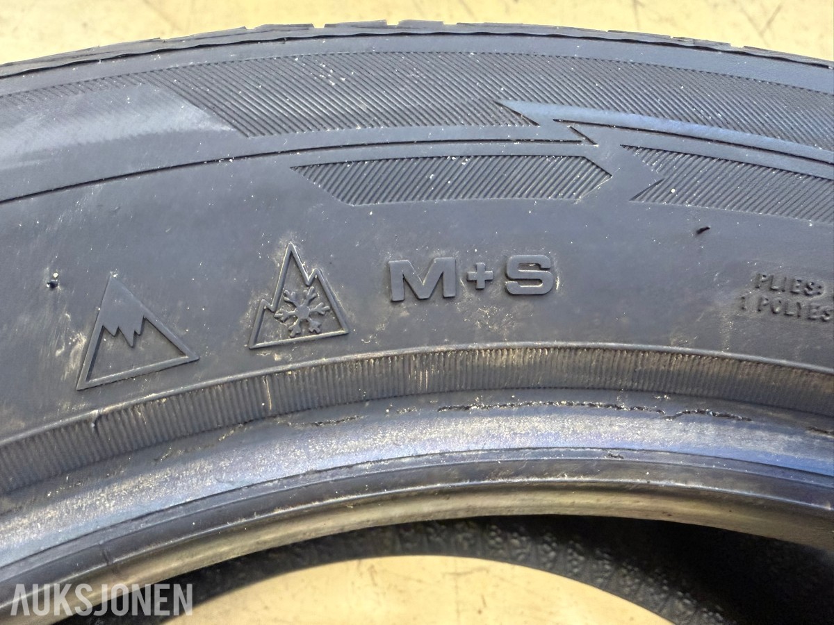 2024 Goodyear vinterdekk 215/55R17 98T - 4STK