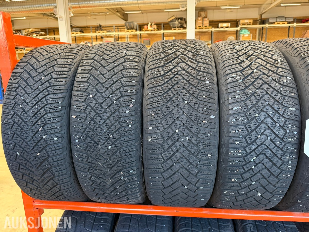 2024 Goodyear vinterdekk 215/55R17 98T - 4STK