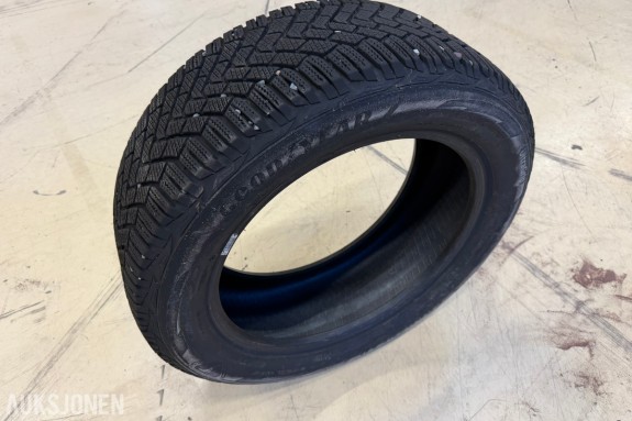 2024 Goodyear vinterdekk 215/55R17 98T - 4STK