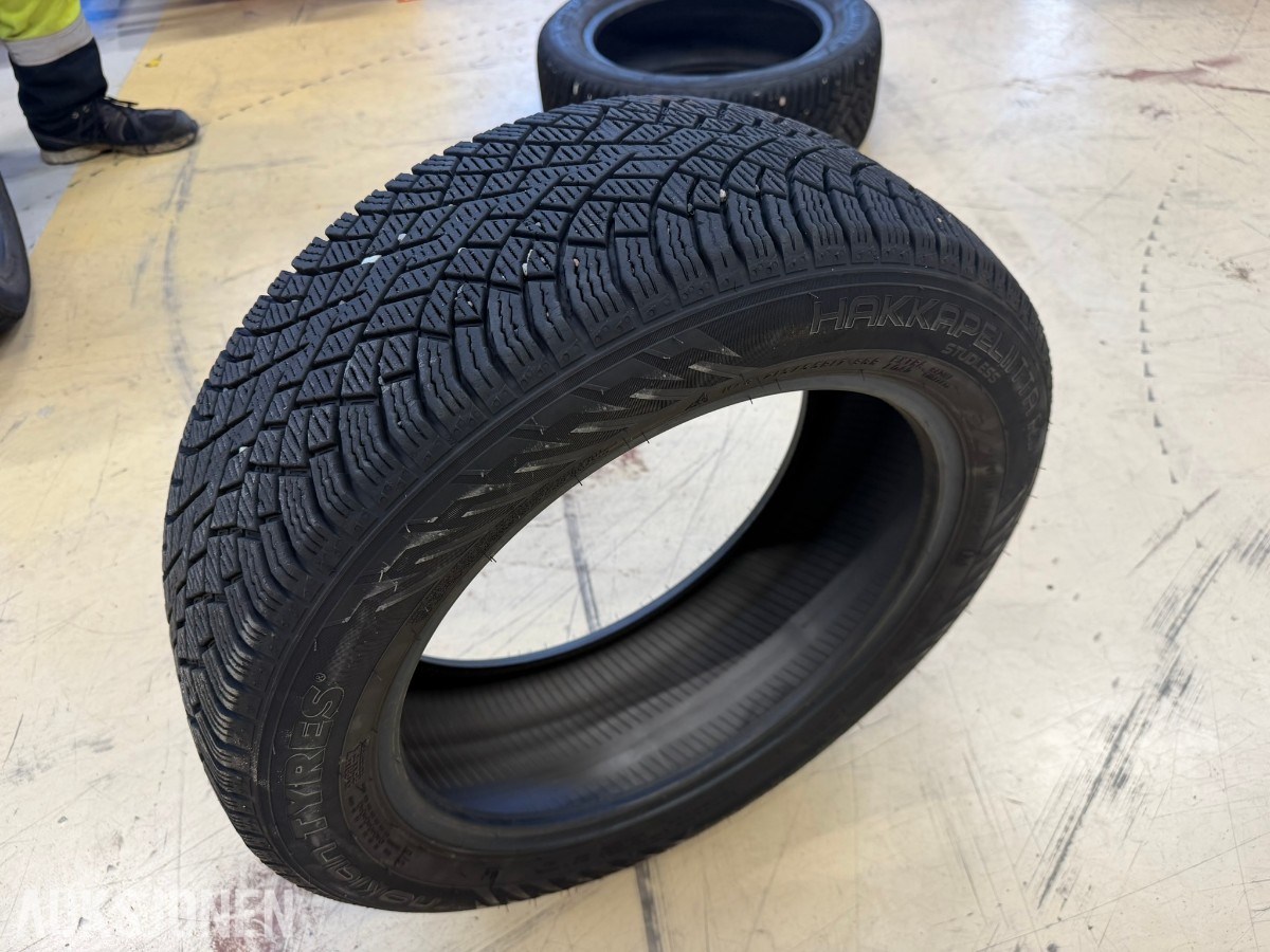 2022 Nokian Tyres Hakkapeliitta R5 piggfrie vinterdekk 215/55R17