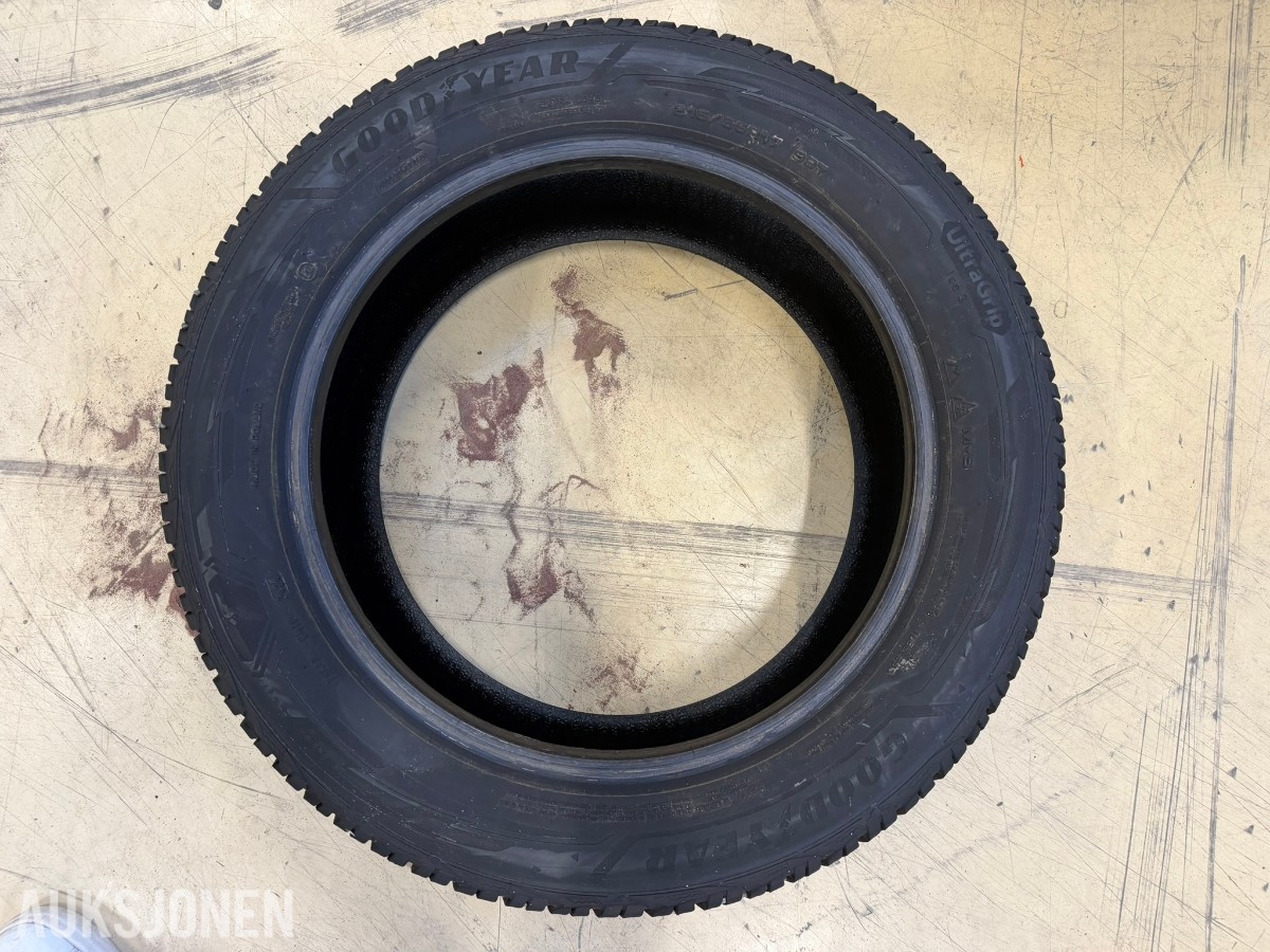 2023 Goodyear vinterdekk 215/55R17 98T - 4STK