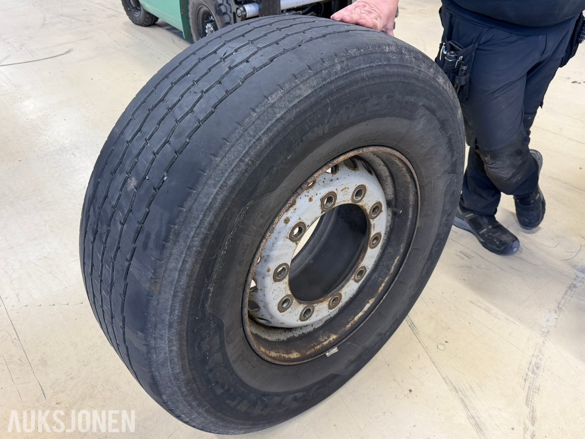 10 stk. Sailun lastebilhjul på felg – stått på Volvo