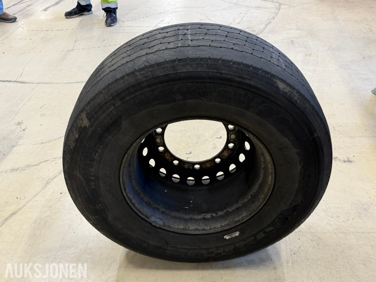 10 stk. Sailun lastebilhjul på felg – stått på Volvo