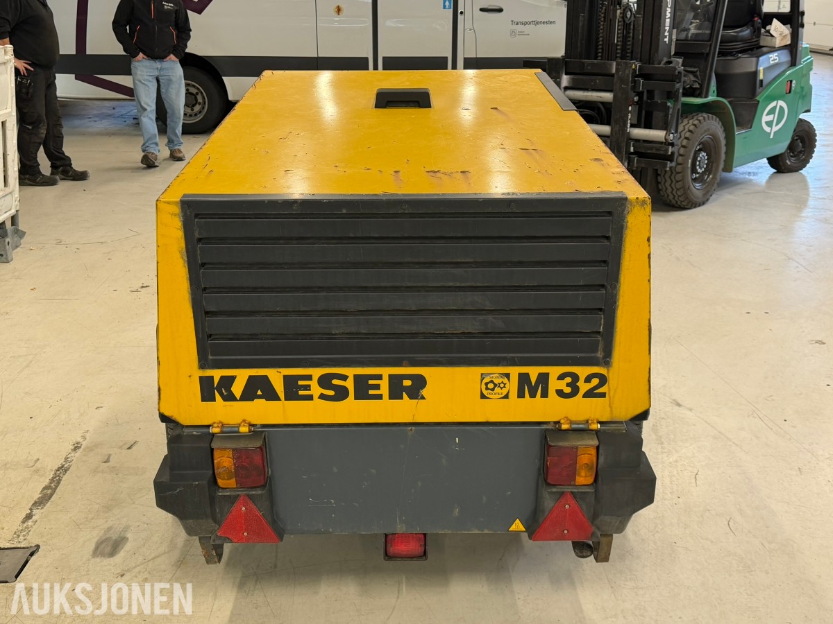 1997 Kaeser M32 kompressor med utstyr