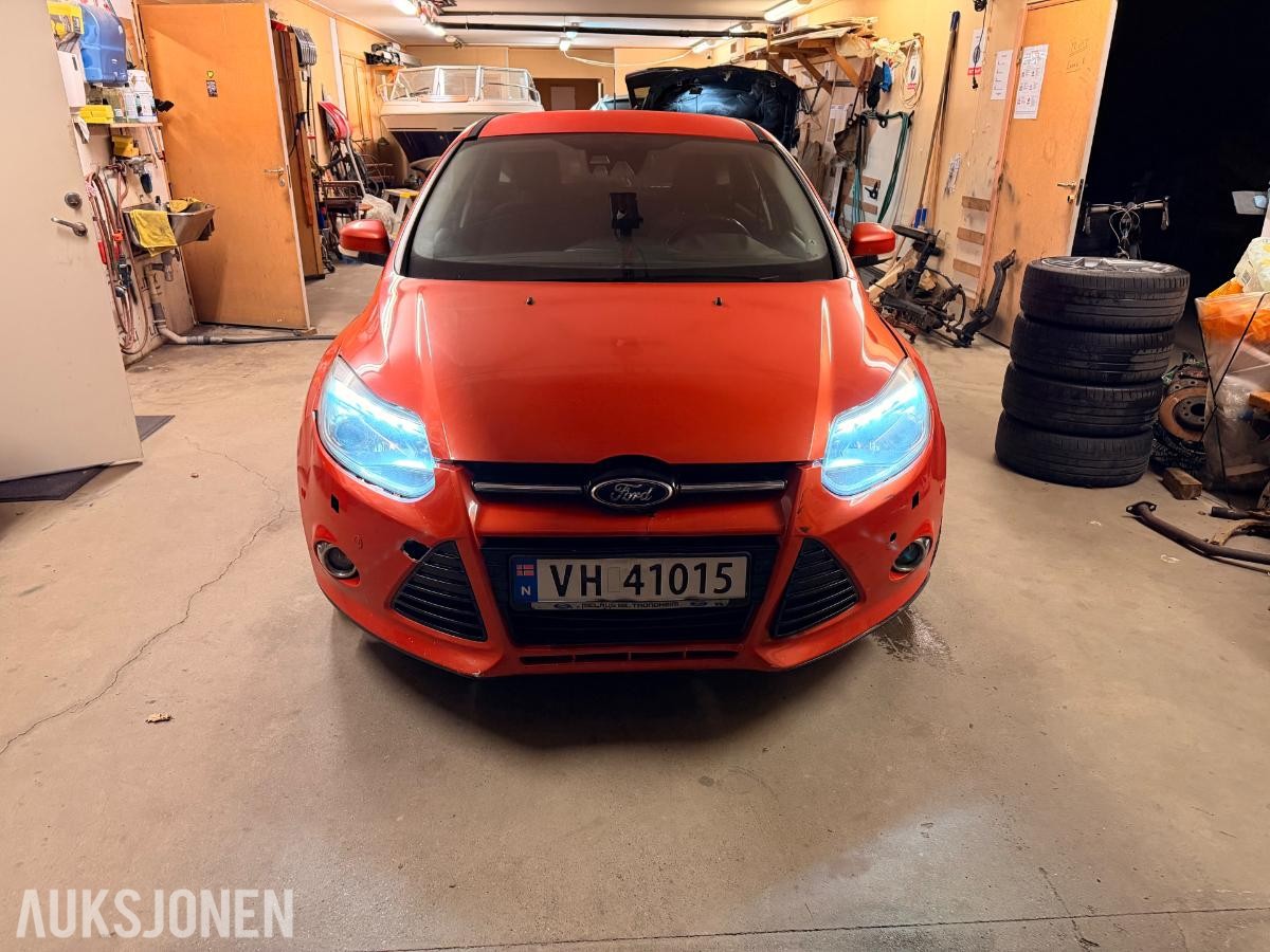 2012 Ford Focus Titanium 1.6 116hk hengerfeste keyless