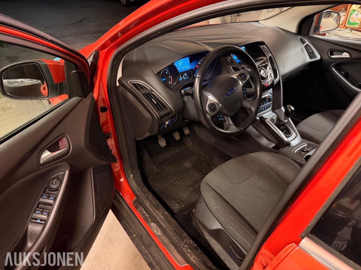 2012 Ford Focus Titanium 1.6 116hk hengerfeste keyless