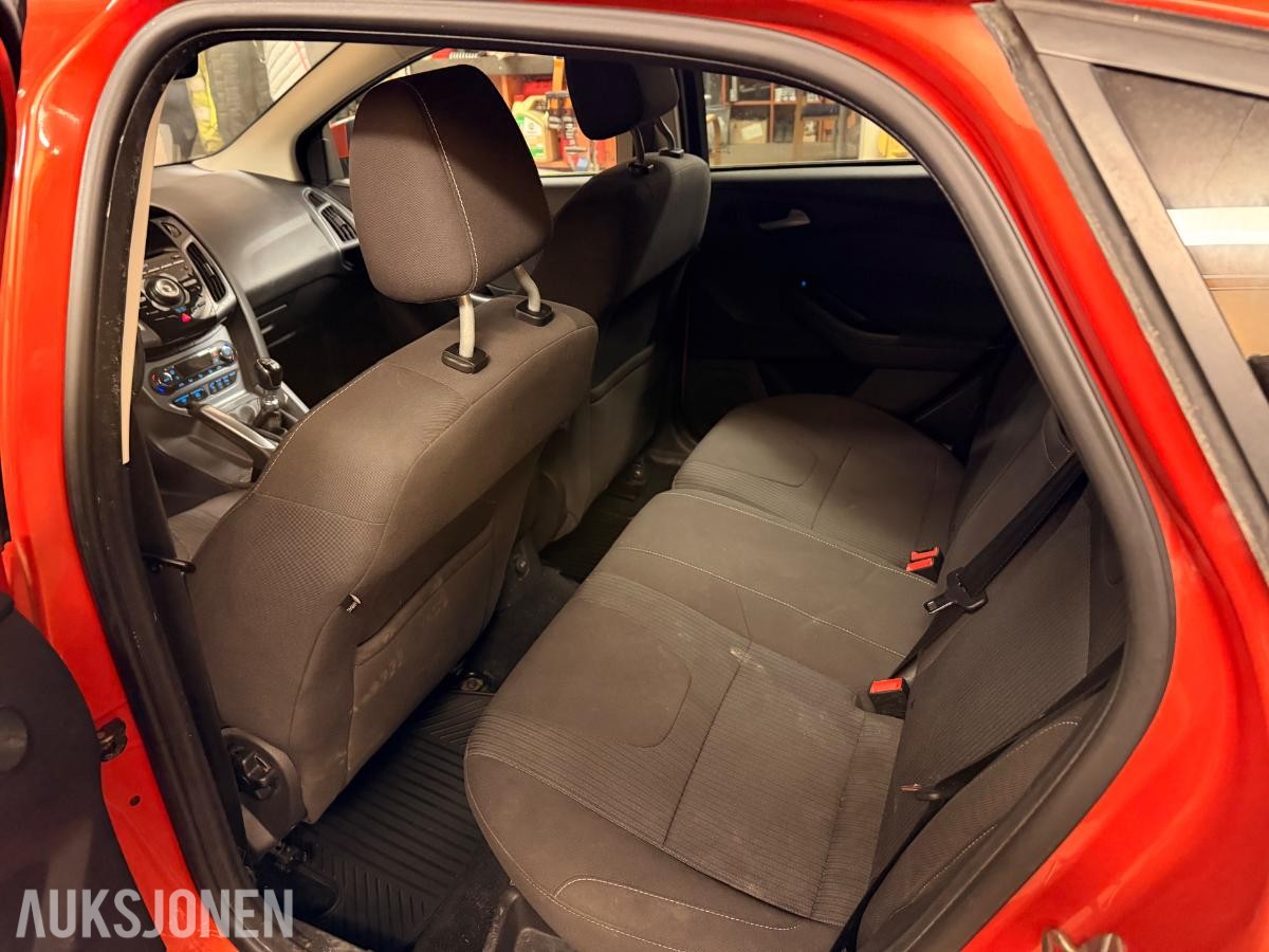 2012 Ford Focus Titanium 1.6 116hk hengerfeste keyless