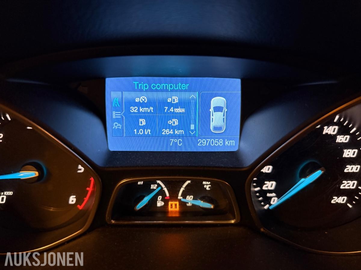 2012 Ford Focus Titanium 1.6 116hk hengerfeste keyless