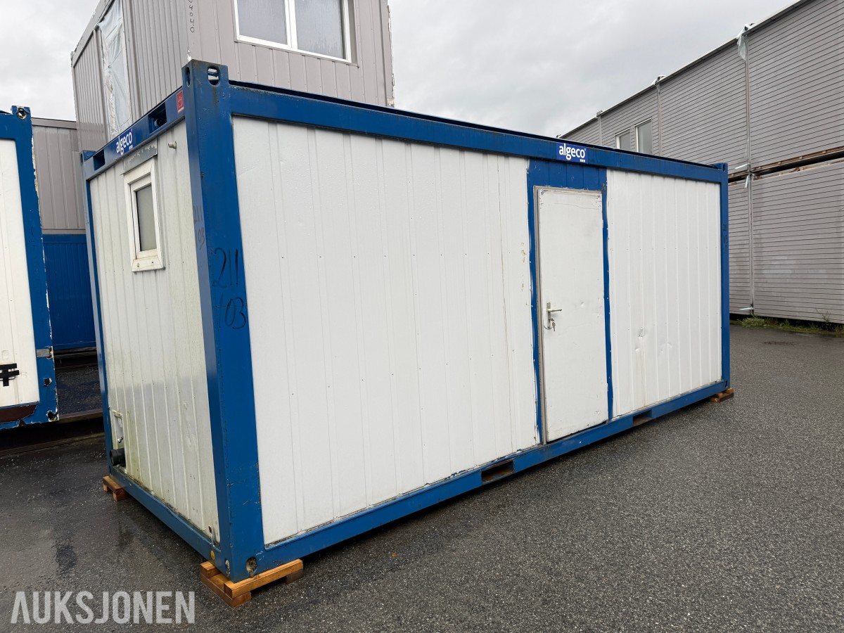 Brakke m/Dusj-Wc og garderobeskap-Flerfunksjonell