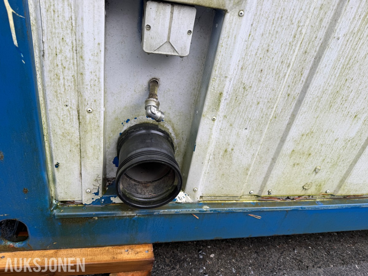 Brakke m/Dusj-Wc og garderobeskap-Flerfunksjonell