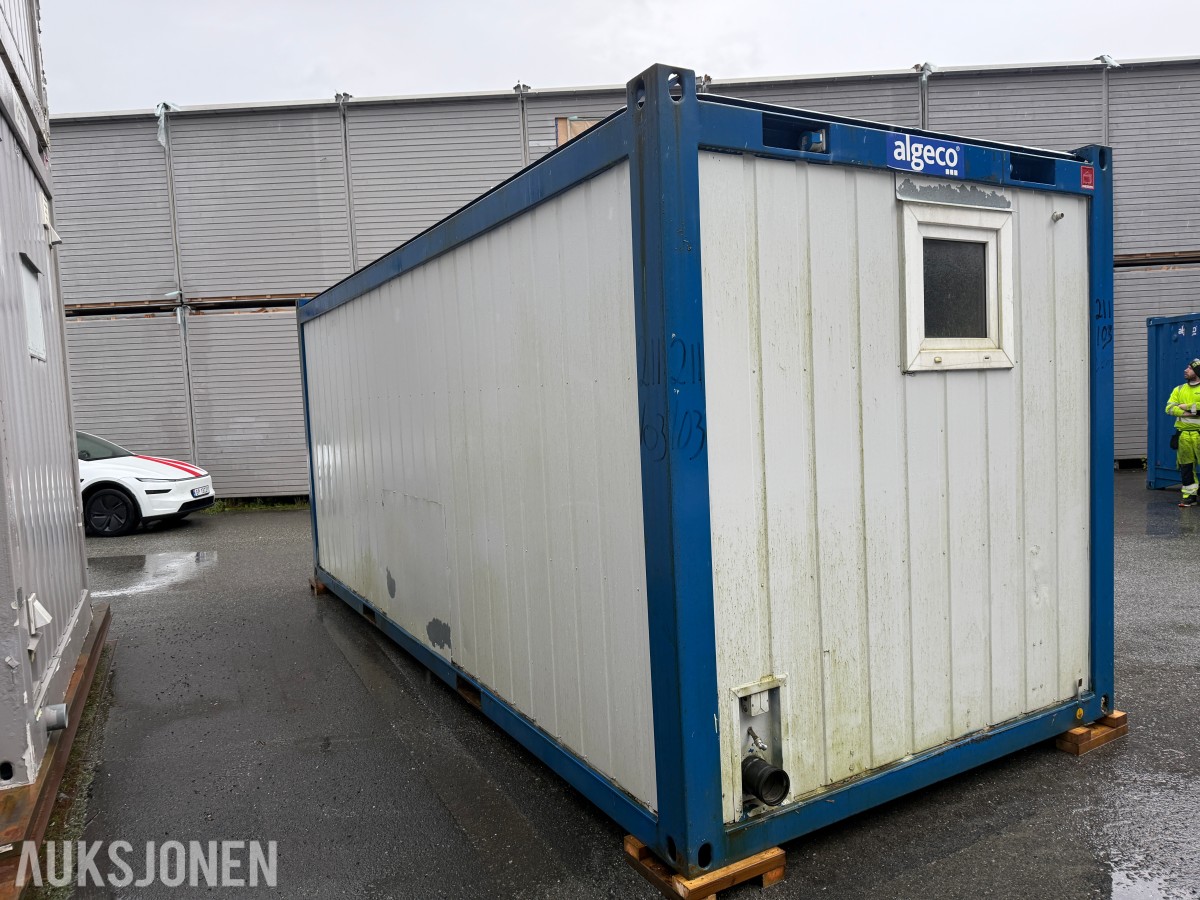 Brakke m/Dusj-Wc og garderobeskap-Flerfunksjonell