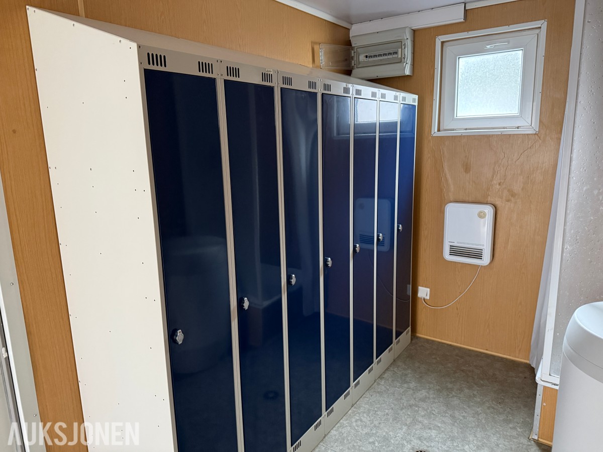 Brakke m/Dusj-Wc og garderobeskap-Flerfunksjonell
