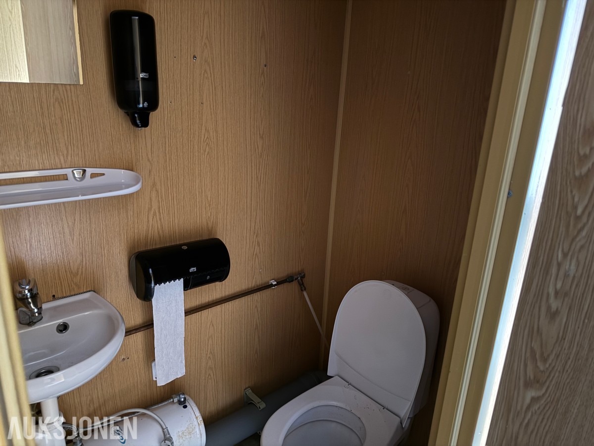 Brakke m/Dusj-Wc og garderobeskap-Flerfunksjonell