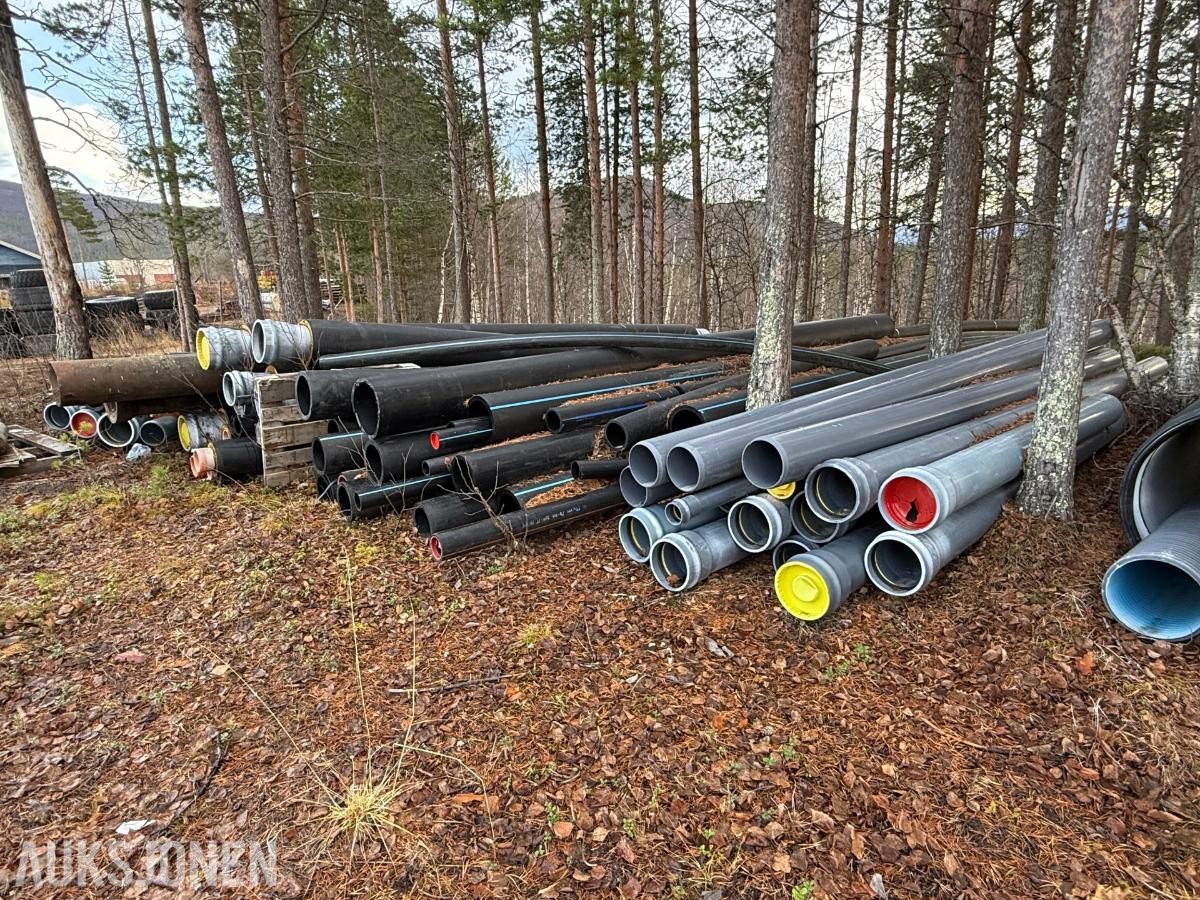 Diverse VA-rør – isolerte og uisolerte – selges samlet