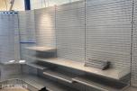 Butikkinnredning med perforerte metallvegger, 10 fak - 2 hjørner