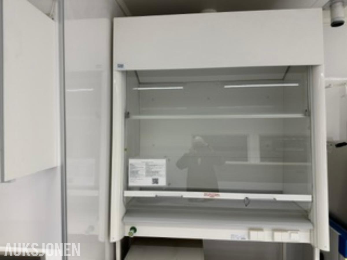 CE godkjent Kilab Avtrekkskap med skyllevask og "Power Supply" Fumehood