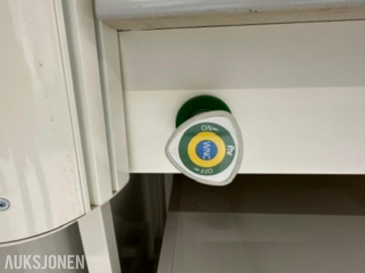 CE godkjent Kilab Avtrekkskap med skyllevask og "Power Supply" Fumehood