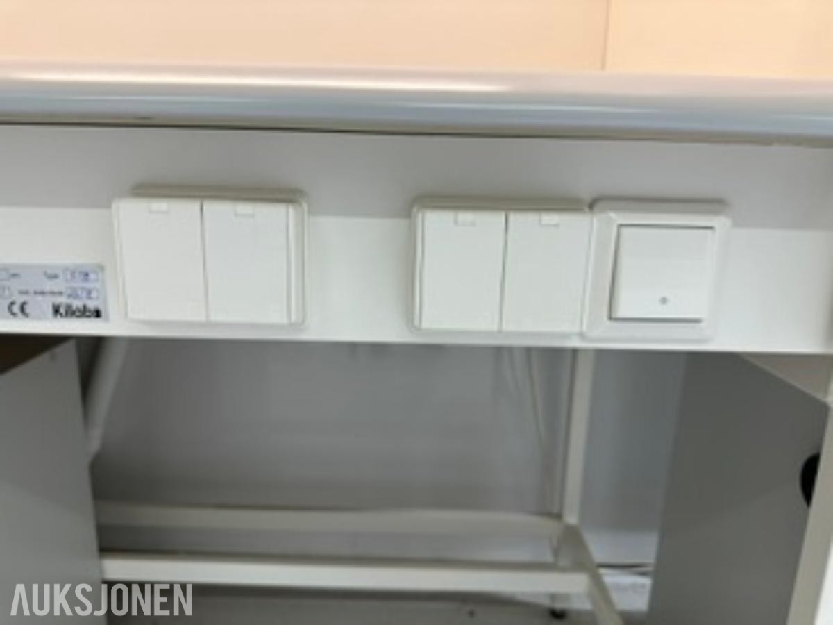 CE godkjent Kilab Avtrekkskap med skyllevask og "Power Supply" Fumehood