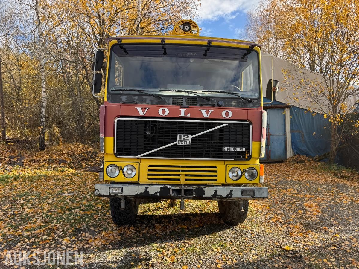 1981 Volvo F12 4X4 beredskapsbil / 33 140 km