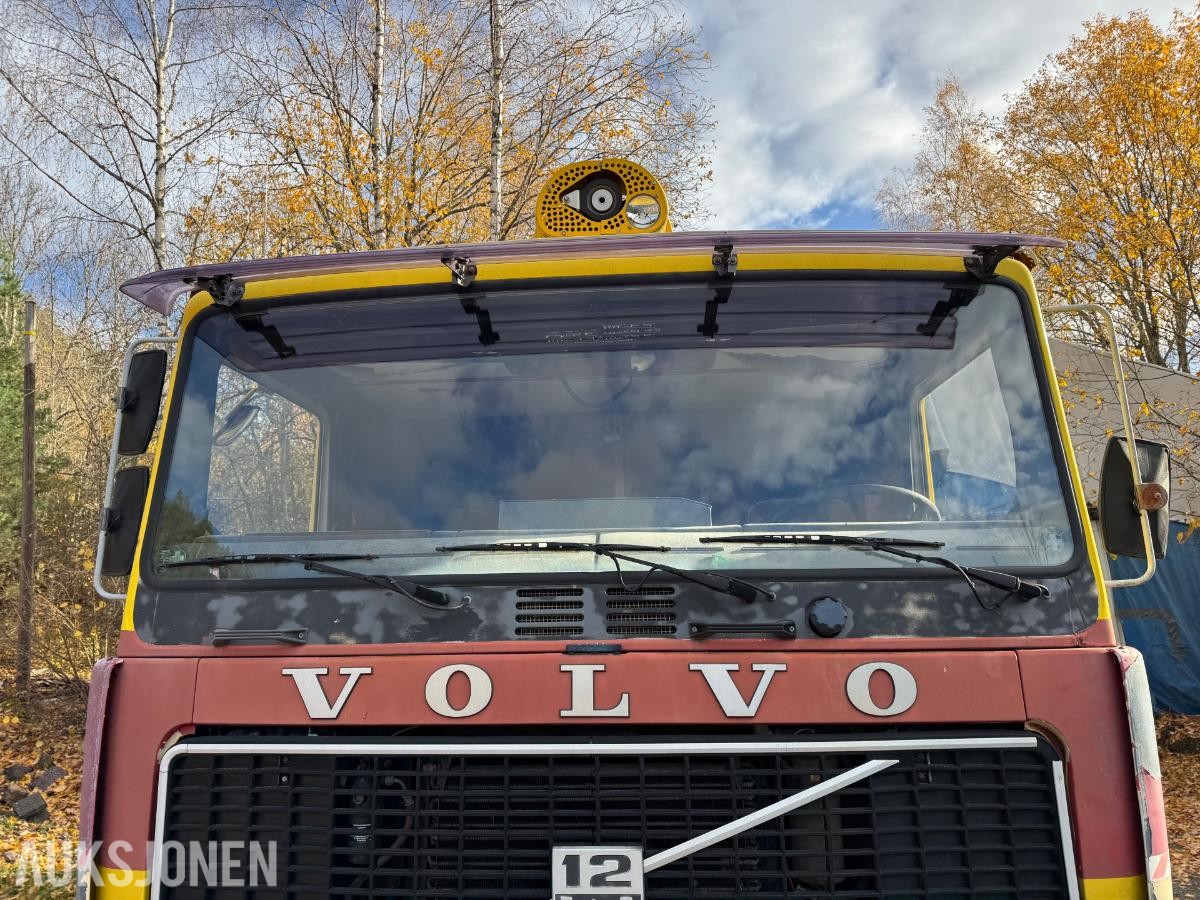 1981 Volvo F12 4X4 beredskapsbil / 33 140 km