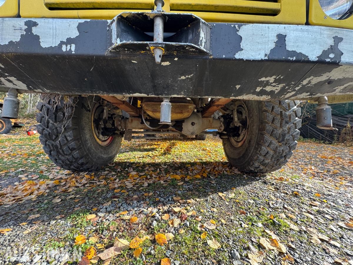 1981 Volvo F12 4X4 beredskapsbil / 33 140 km