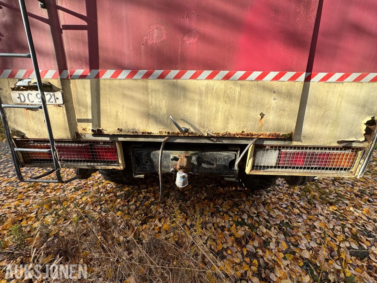 1981 Volvo F12 4X4 beredskapsbil / 33 140 km