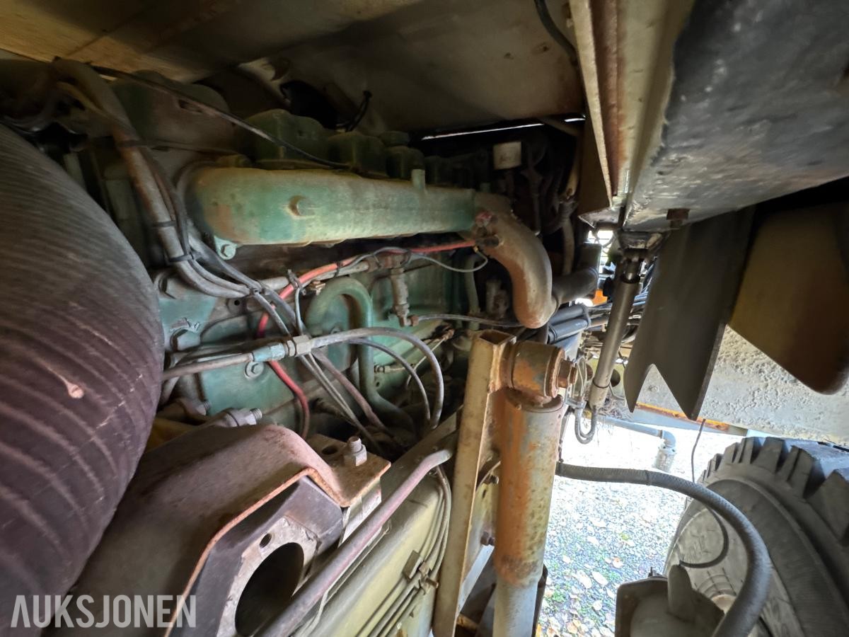 1981 Volvo F12 4X4 beredskapsbil / 33 140 km