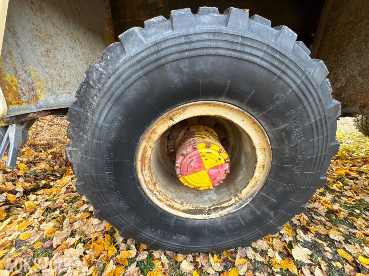 1981 Volvo F12 4X4 beredskapsbil / 33 140 km