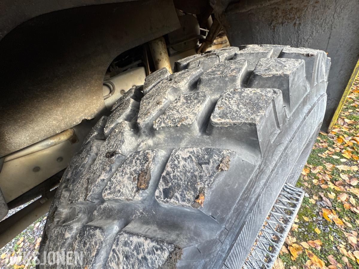 1981 Volvo F12 4X4 beredskapsbil / 33 140 km