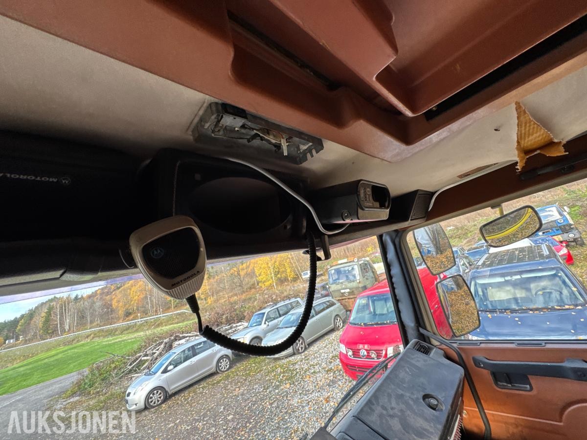 1981 Volvo F12 4X4 beredskapsbil / 33 140 km