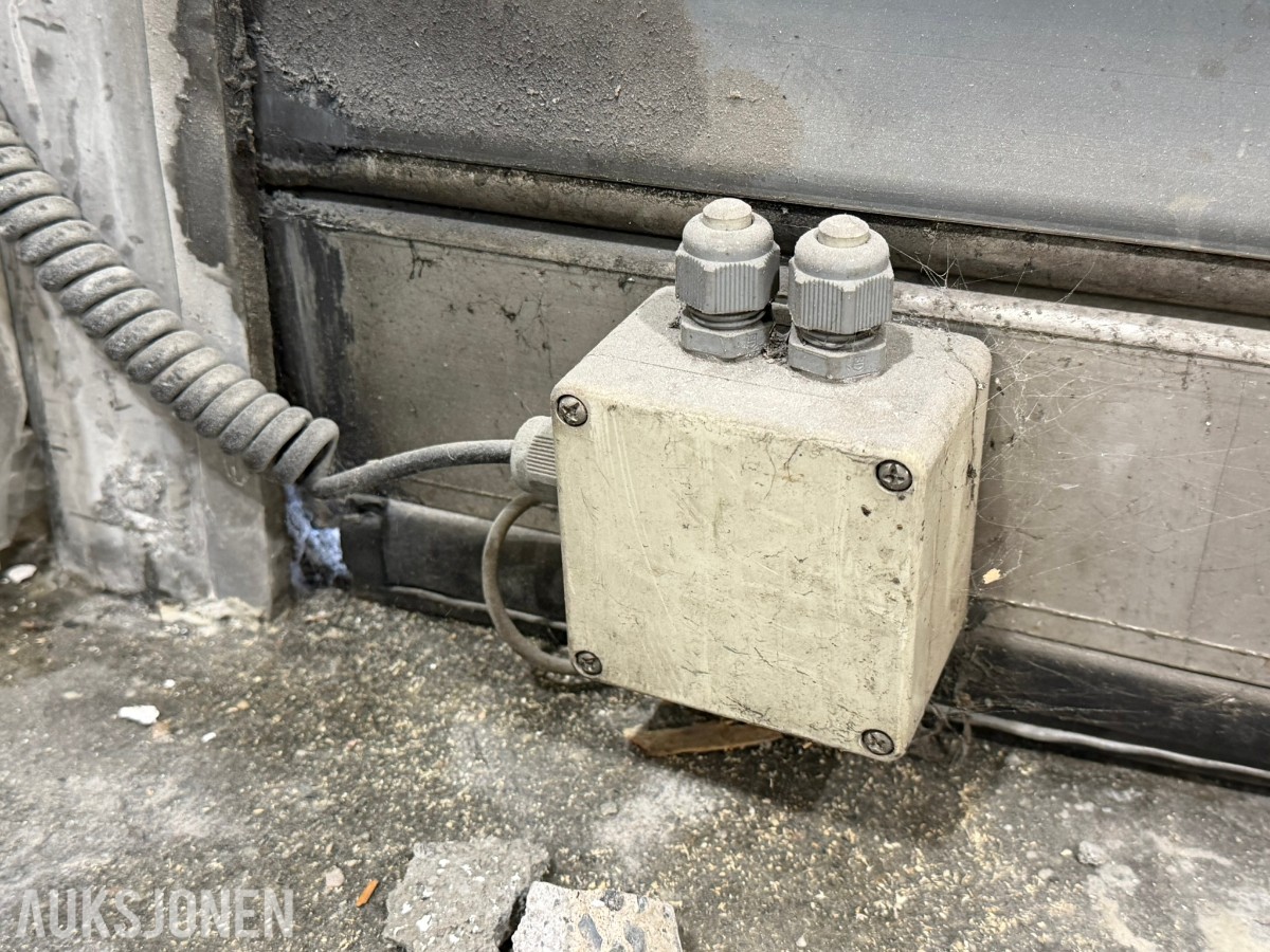 2 stk elektriske rulleporter