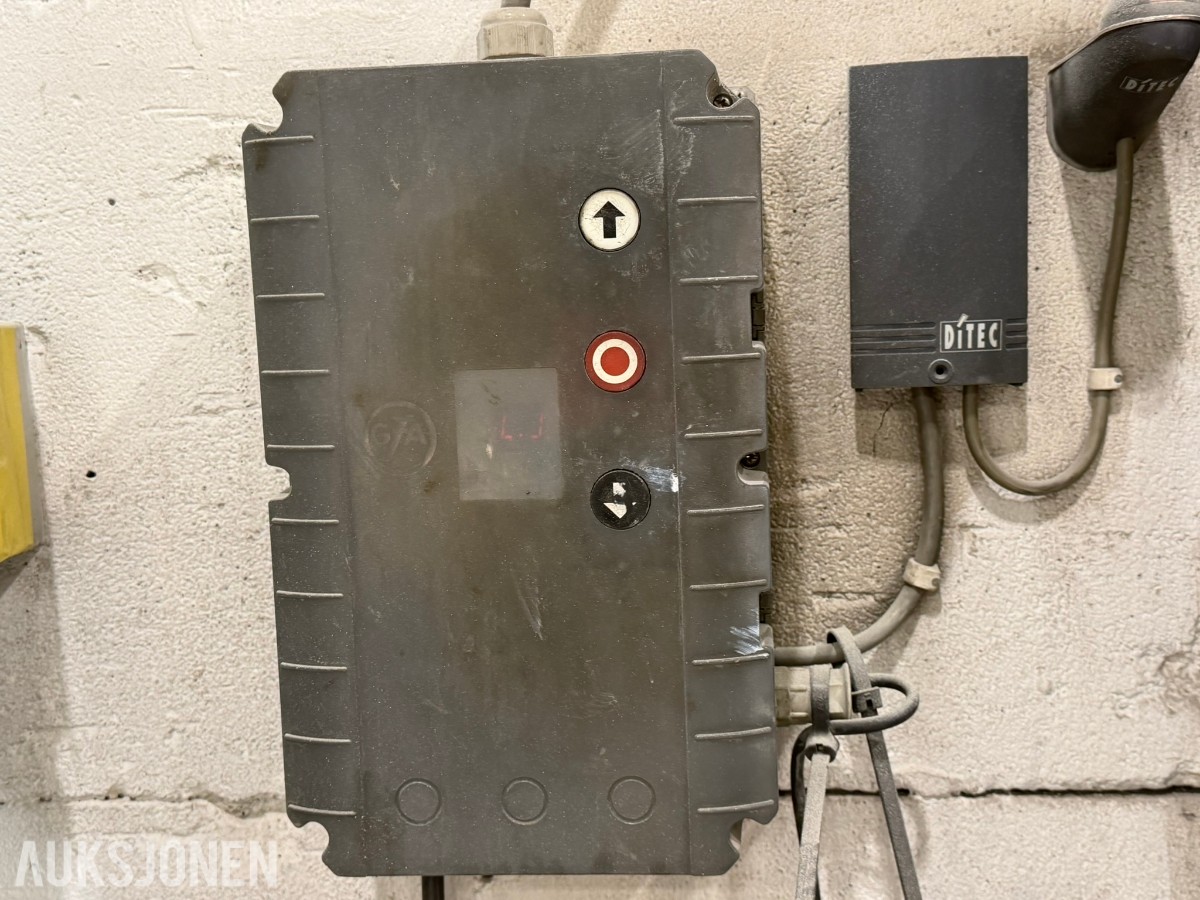 2 stk elektriske rulleporter