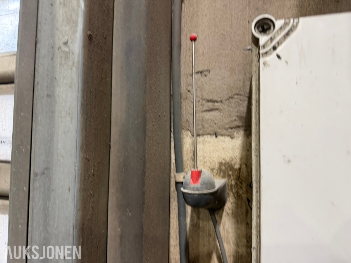 2 stk elektriske rulleporter