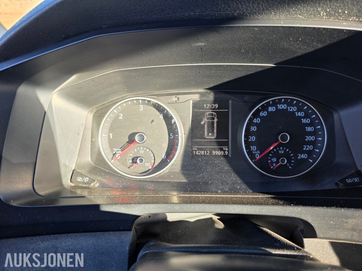 2015 Volkswagen Transporter 2.0-102 D reparasjons objekt/delebil 0 i minstepris