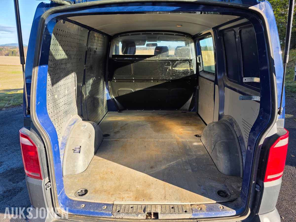 2015 Volkswagen Transporter 2.0-102 D reparasjons objekt/delebil 0 i minstepris
