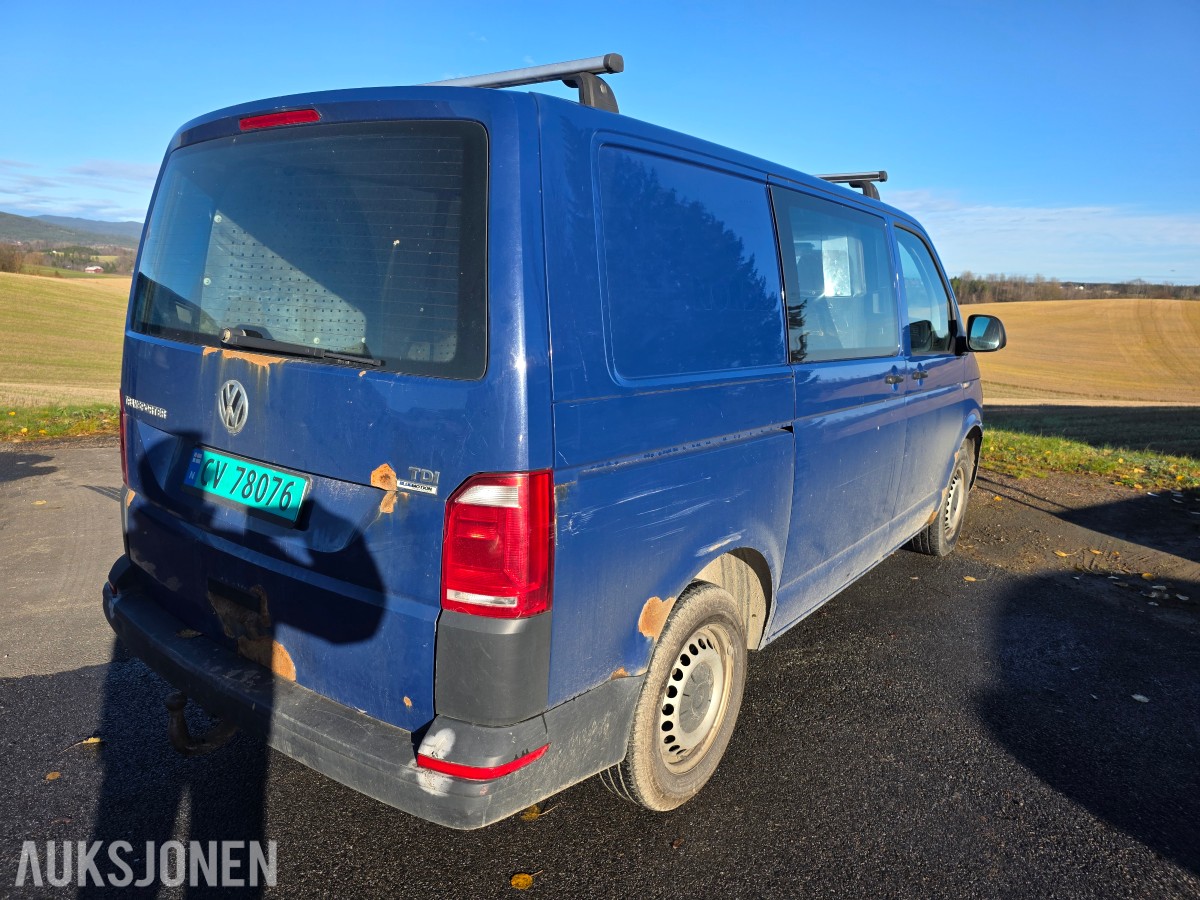 2015 Volkswagen Transporter 2.0-102 D reparasjons objekt/delebil 0 i minstepris
