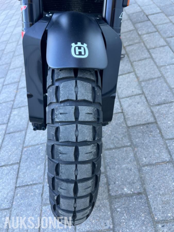 2024 MC - Husqvarna Svartpilen 125