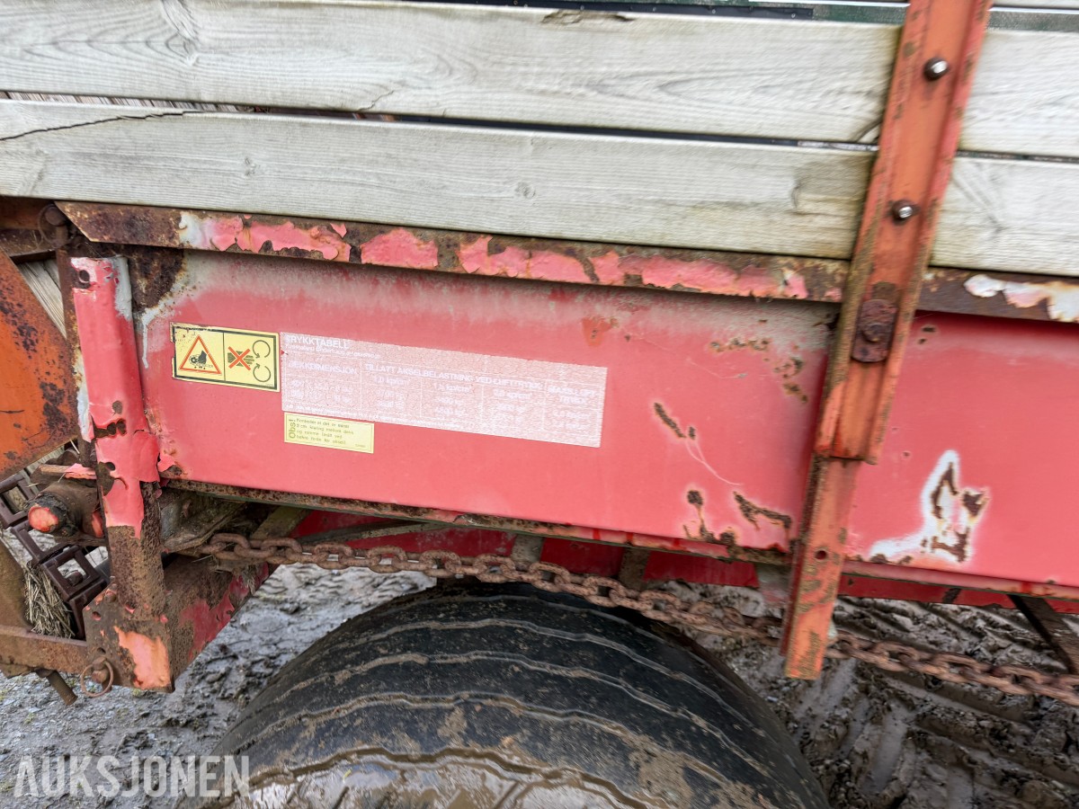 Kverneland / Underhaug 7000 - Avlesservogn